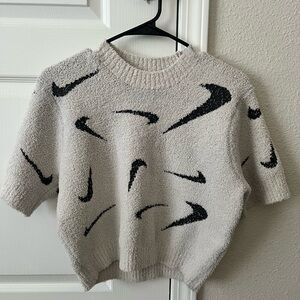 Nike Cream Short-Sleeve Crop Fleece Sweater